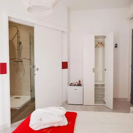 Frühstückspension Les Du Triangle - D'hotes Nîmes