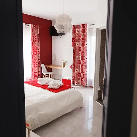 Couette-café Les Du Triangle - D'hôtes Nîmes