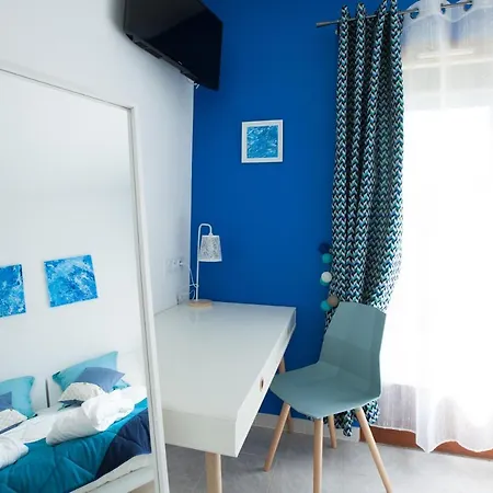 Les Du Triangle - D'hotes Bed & Breakfast Nimes