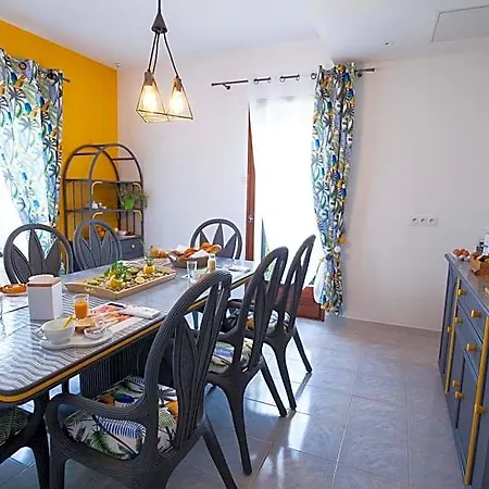 Bed & Breakfast Les Du Triangle - D'hotes Nîmes