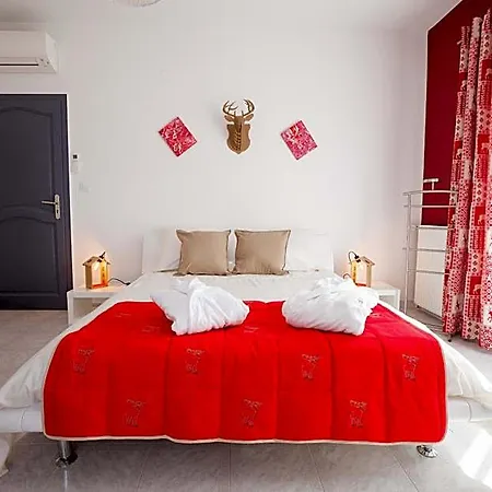 Les Du Triangle - D'hotes 3* Nîmes
