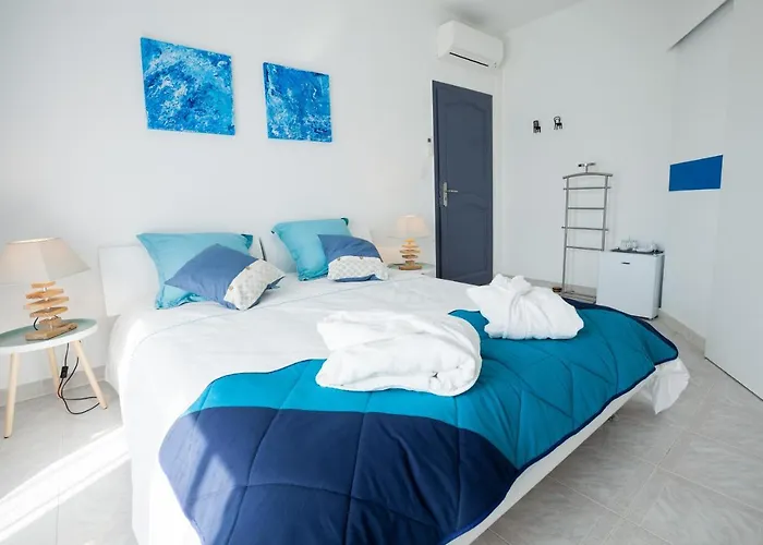 Les Du Triangle - D'hotes 住宿加早餐酒店 3*