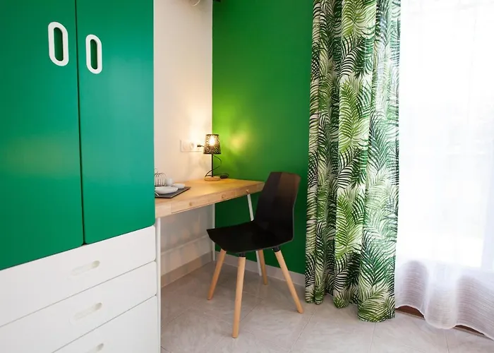 Les Du Triangle - D'hotes 住宿加早餐酒店