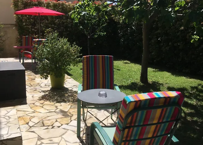 Les Du Triangle - D'hotes Nimes